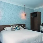 Lhotel - Face Au Chateau - Boutique Et Seminaires Hotel 3*