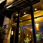 Hotell Lhotel - Face Au Chateau - Boutique Et Seminaires Nantes