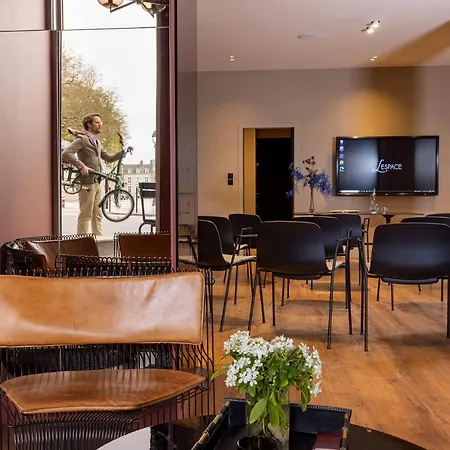 מלון Lhotel - Face Au Chateau - Boutique Et Seminaires 3*