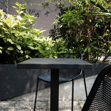Lhotel - Face Au Chateau - Boutique Et Seminaires Hotel Nantes