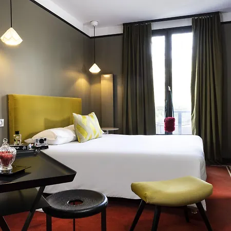 Lhotel - Face Au Chateau - Boutique Et Seminaires Hotel