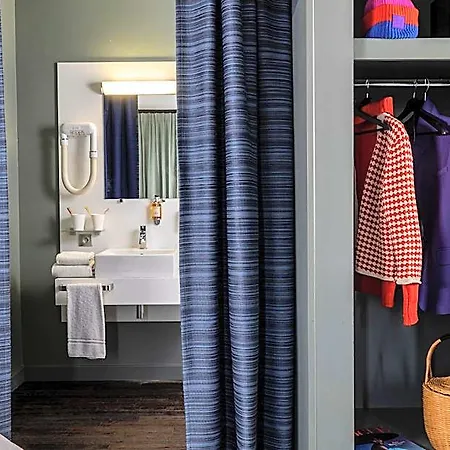 Lhotel - Face Au Chateau - Boutique Et Seminaires 3*