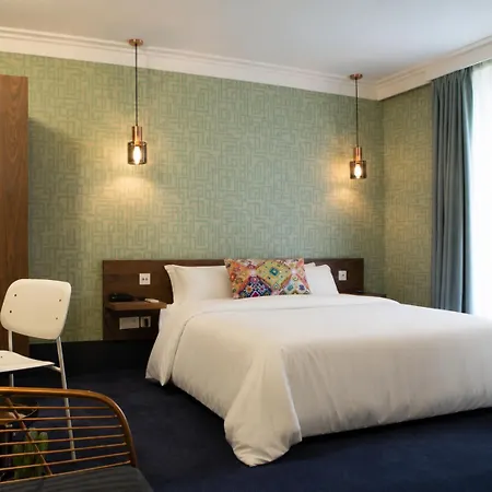 Lhotel - Face Au Chateau - Boutique Et Seminaires Otel 3*