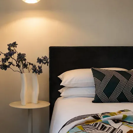 Lhotel - Face Au Chateau - Boutique Et Seminaires 3*