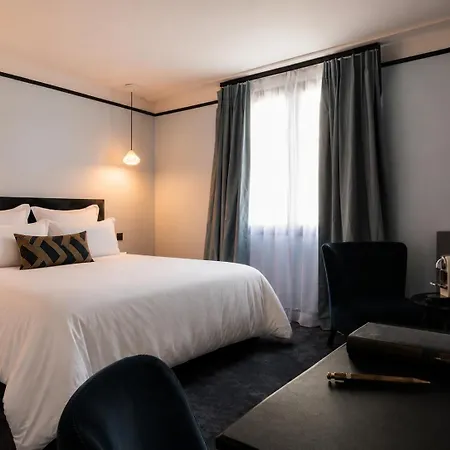 Lhotel - Face Au Chateau - Boutique Et Seminaires Otel 3*