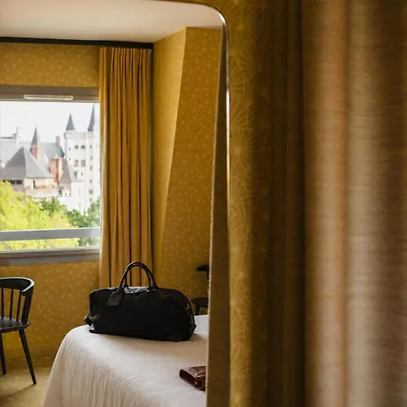 Lhotel - Face Au Chateau - Boutique Et Seminaires Ξενοδοχείο Ναντ