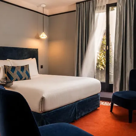Lhotel - Face Au Chateau - Boutique Et Seminaires Otel