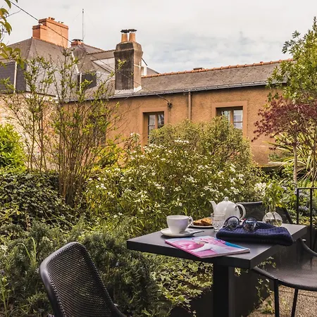 Lhotel - Face Au Chateau - Boutique Et Seminaires 3* Nantes