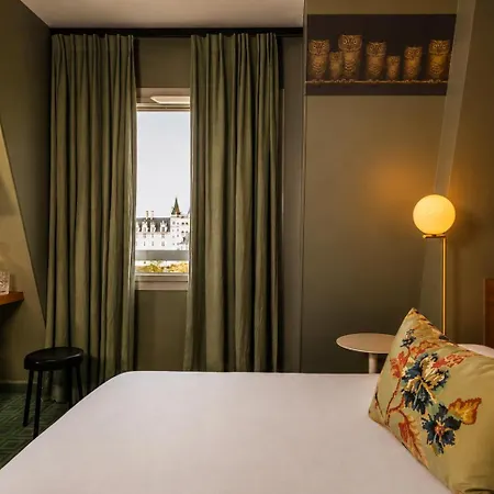 Otel Lhotel - Face Au Chateau - Boutique Et Seminaires Nantes