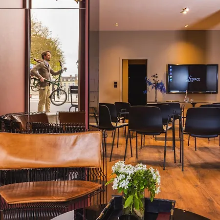 Lhotel - Face Au Chateau - Boutique Et Seminaires 3*