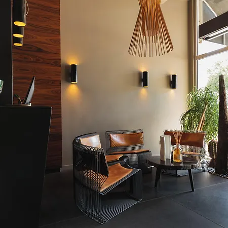 Lhotel - Face Au Chateau - Boutique Et Seminaires Ναντ