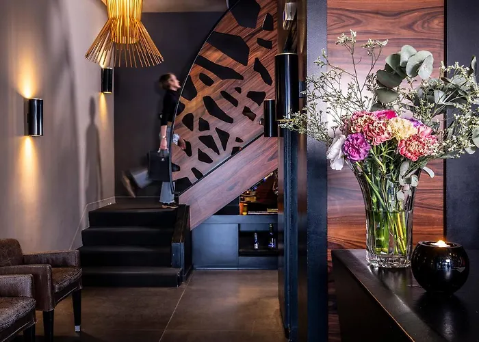 Lhotel - Face Au Chateau - Boutique Et Seminaires Hotel Nantes