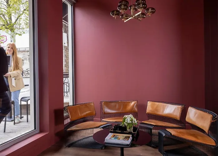 Hotel Lhotel - Face Au Chateau - Boutique Et Seminaires 3*