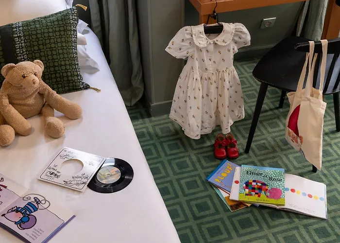 Hotel Lhotel - Face Au Chateau - Boutique Et Seminaires