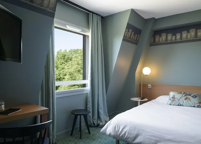 L'hôtel - Face Au Château 3* Nantes