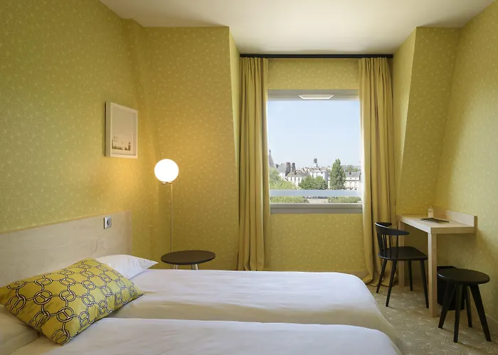 Lhotel - Face Au Chateau - Boutique Et Seminaires 3*