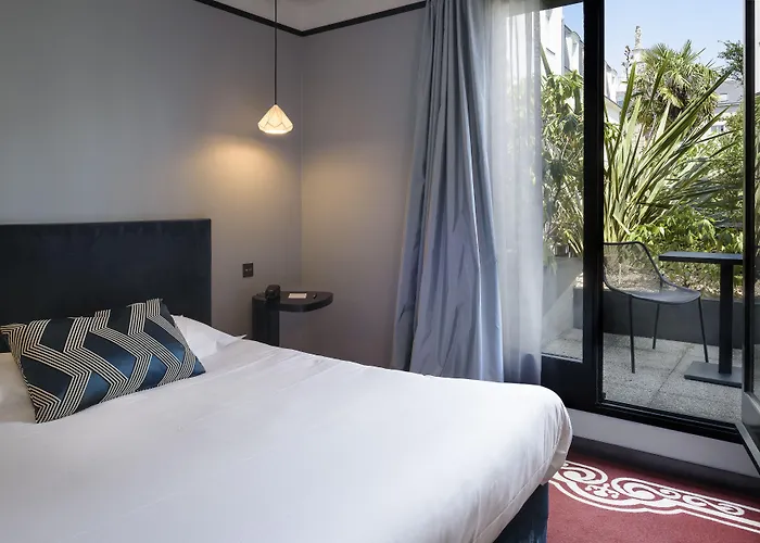 Lhotel - Face Au Chateau - Boutique Et Seminaires 3*