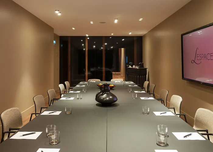 Lhotel - Face Au Chateau - Boutique Et Seminaires 3*