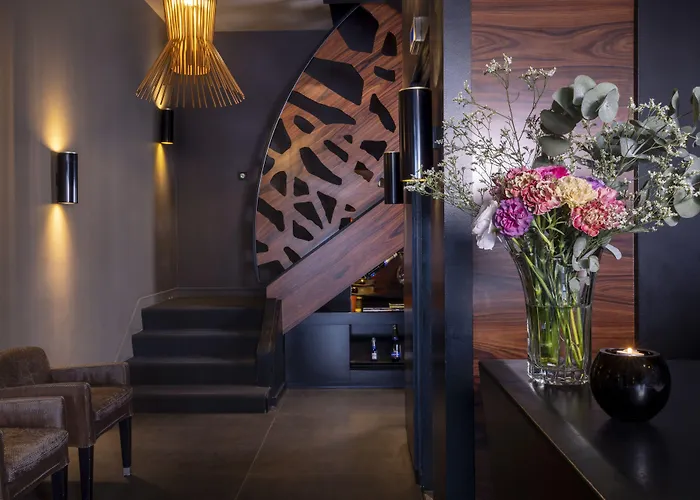 L'hôtel - Face Au Château 3* Nantes