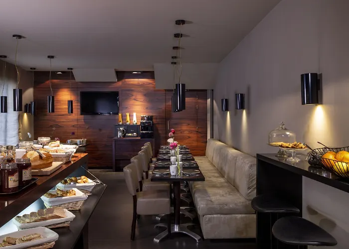 מלון Lhotel - Face Au Chateau - Boutique Et Seminaires