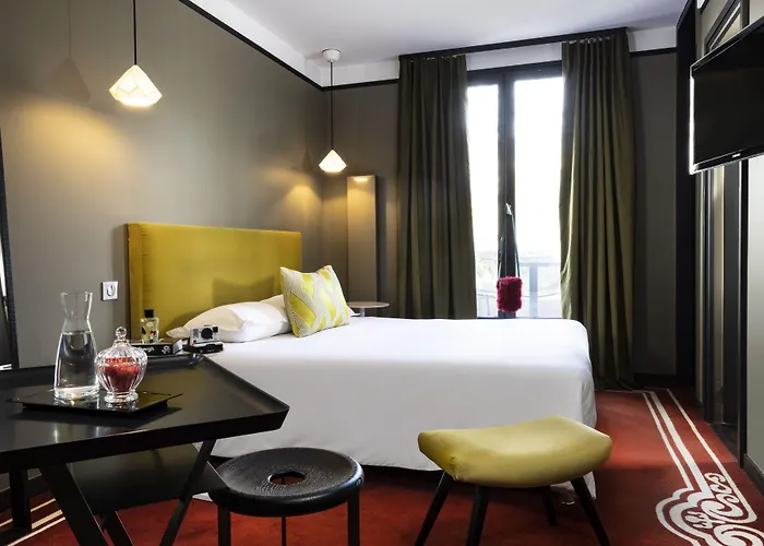 Lhotel - Face Au Chateau - Boutique Et Seminaires Hotel