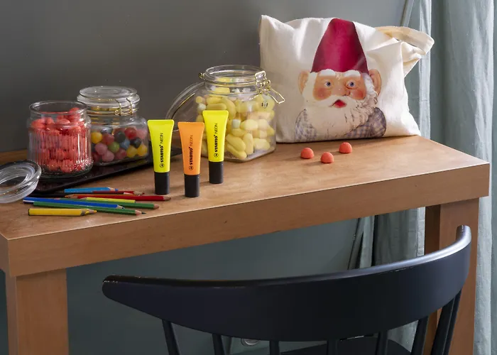 Hotel L'hôtel - Face Au Château 3*