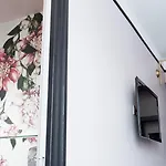 Hotel Lhotel - Face Au Chateau - Boutique Et Seminaires 3*