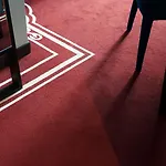 Lhotel - Face Au Chateau - Boutique Et Seminaires