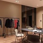 Lhotel - Face Au Chateau - Boutique Et Seminaires