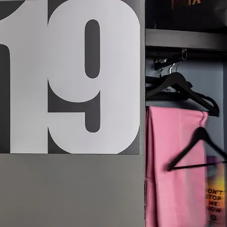 Lhotel - Face Au Chateau - Boutique Et Seminaires 3* Nantes