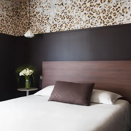 Lhotel - Face Au Chateau - Boutique Et Seminaires Szálloda 3*