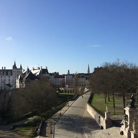 Hotel Lhotel - Face Au Chateau - Boutique Et Seminaires Nantes
