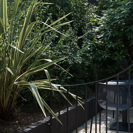 Lhotel - Face Au Chateau - Boutique Et Seminaires 3* Nantes