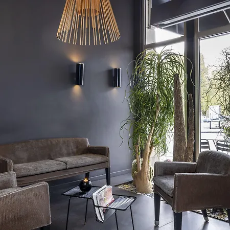 Hotel Lhotel - Face Au Chateau - Boutique Et Seminaires Nantes