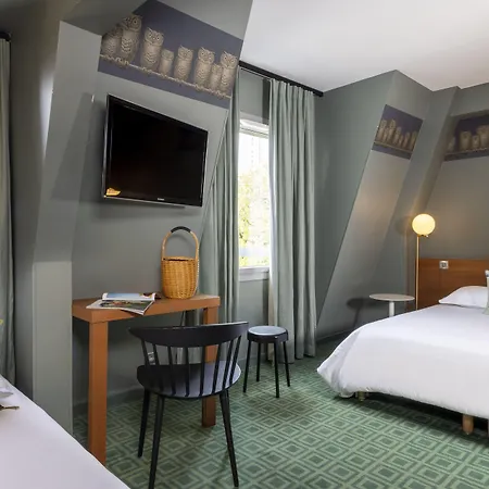 Lhotel - Face Au Chateau - Boutique Et Seminaires