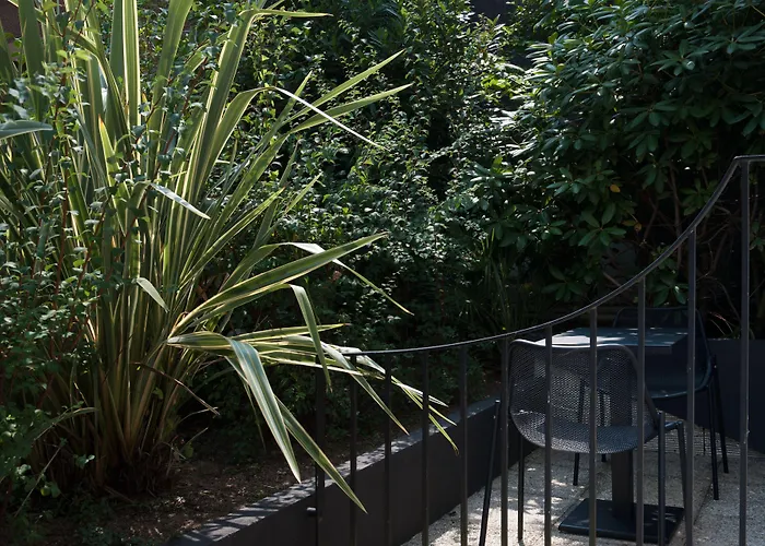 L'hôtel - Face Au Château 3* Nantes