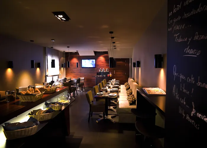 Hotel L'hôtel - Face Au Château