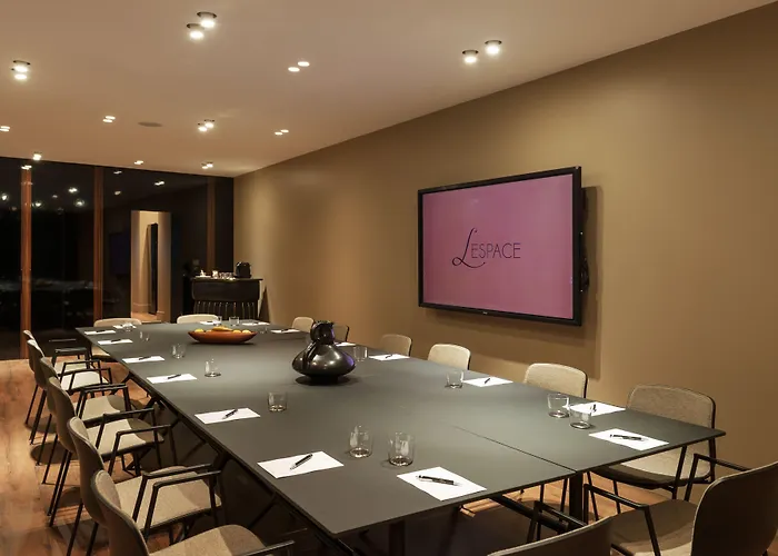 L'hôtel - Face Au Château 3* Nantes